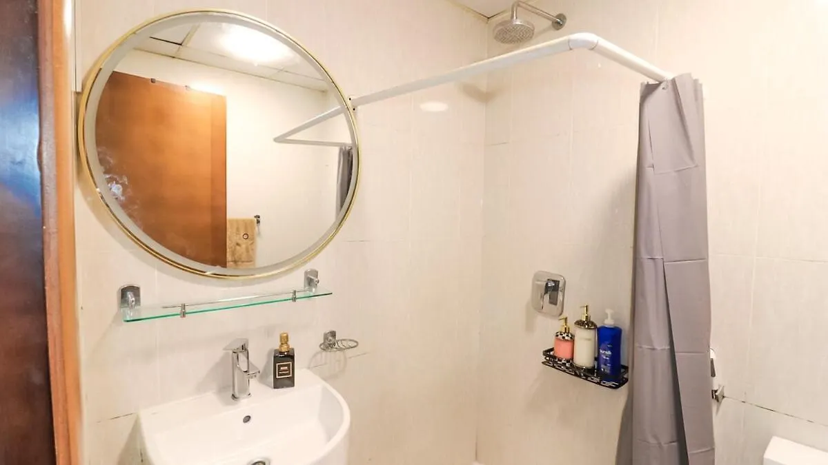 Elegant Studio Near Burj Khalifa Pool And Gym Dubai Apartment